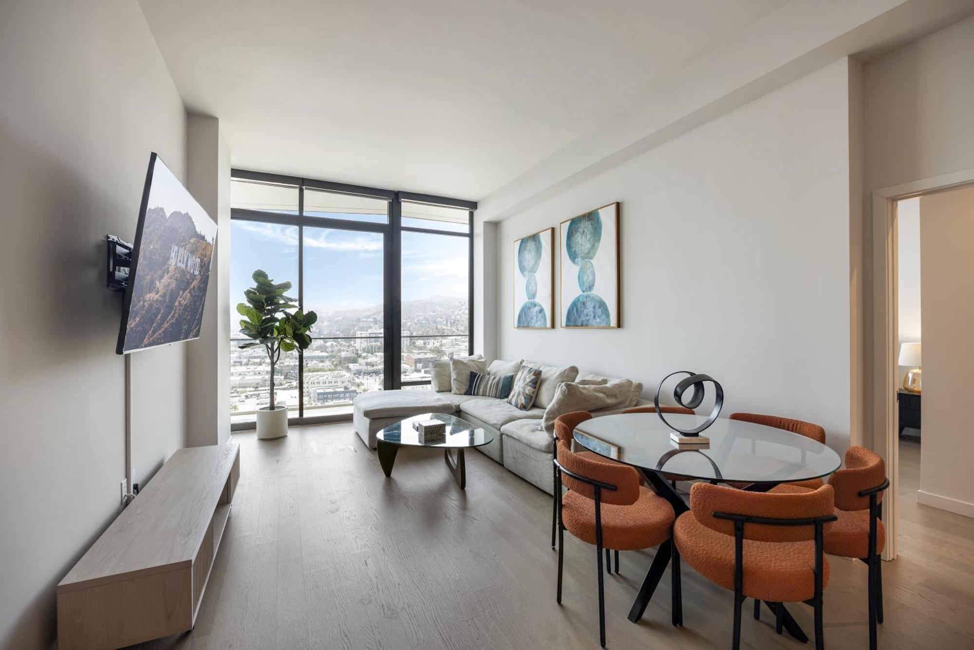 Hollywood Heights - High-rise With Panoramic Views Los Angeles