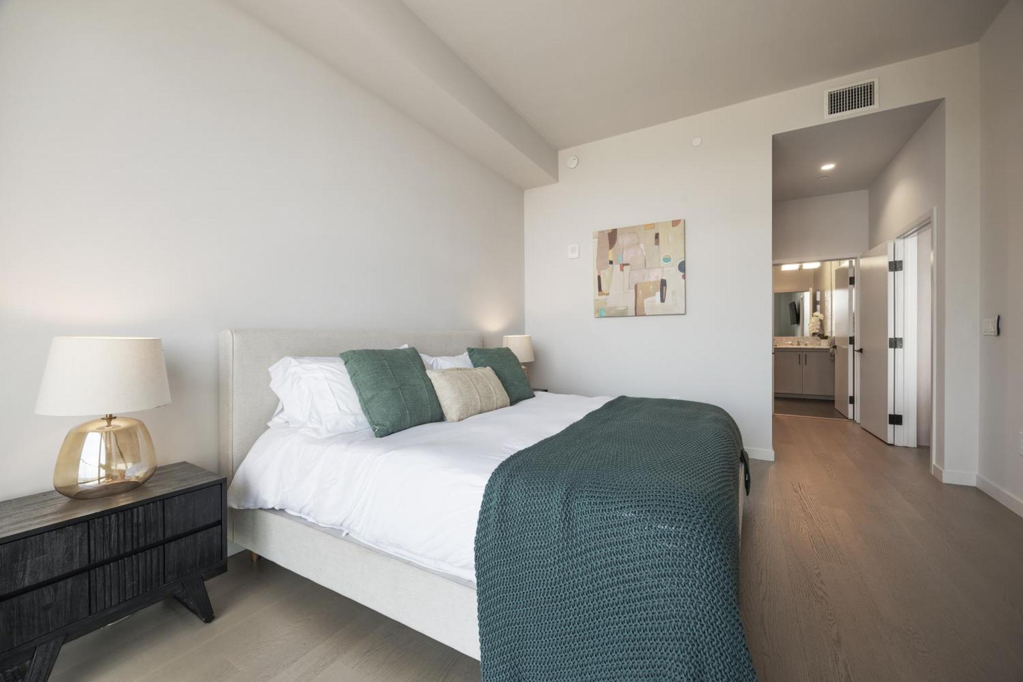 Hollywood Heights - High-rise With Panoramic Views Apartment Los Angeles